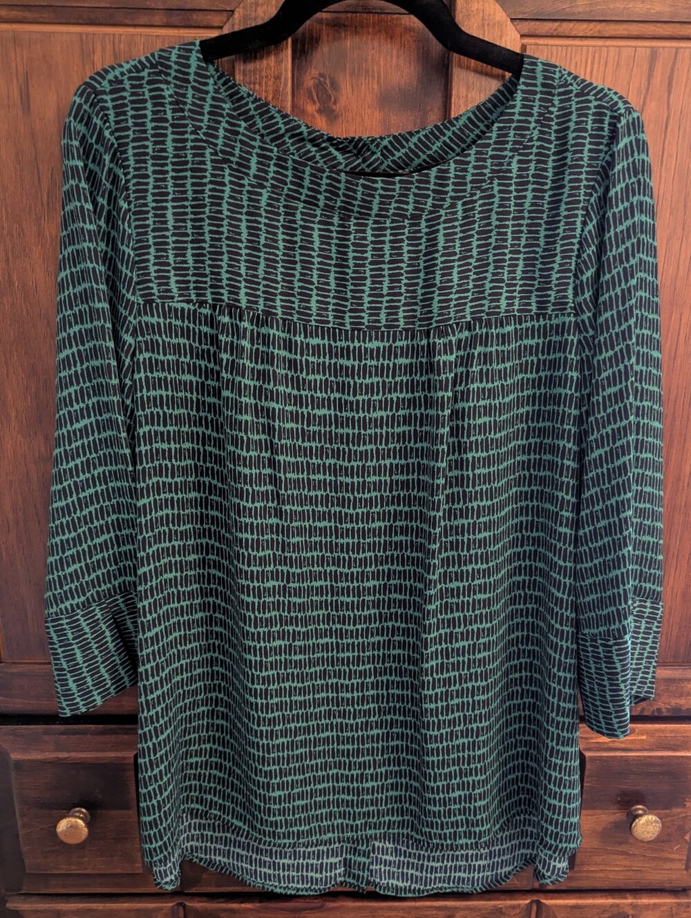 Banana Republic Green Print Button Back Top